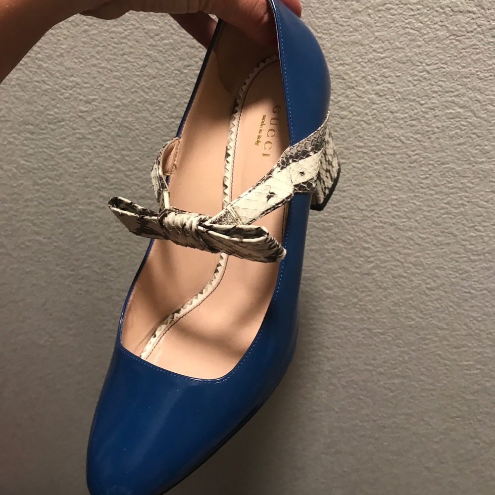 Gucci platform snakeskin Mary Jane heel 38.5